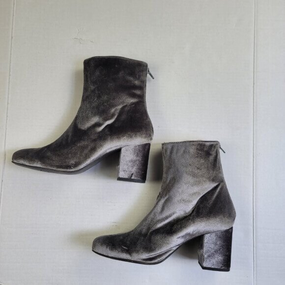 Free People Cecile Grey Velvet Ankle Boots Size 10 - Picture 10 of 16
